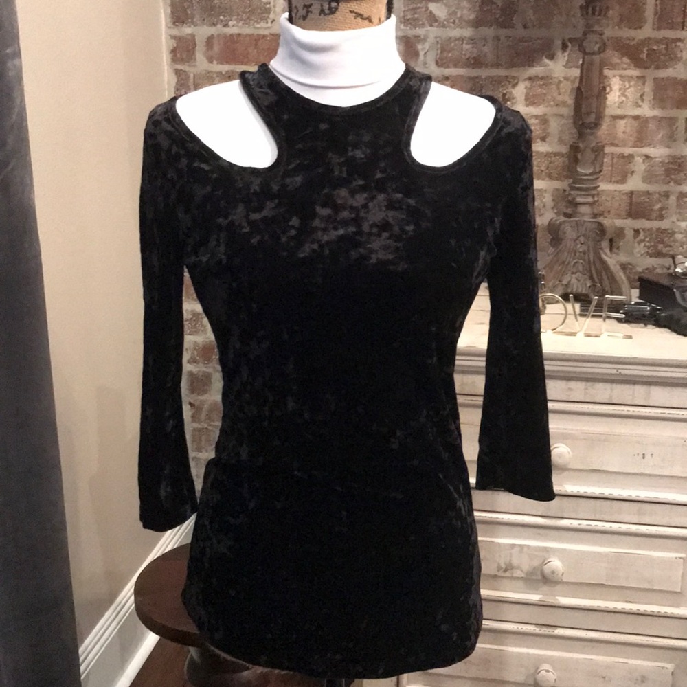 Black Crushed Velvet Cutout Neck 3/4 Sleeve Top S